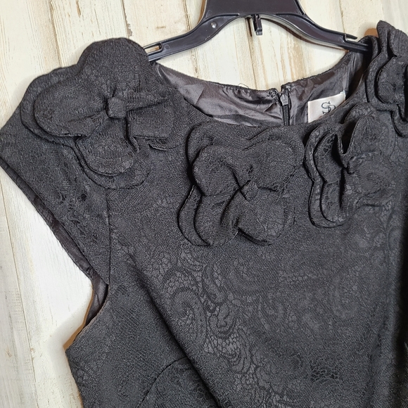 SD Collection Black Sleeveless Sheath Dress Embossed Print Ladies Size 10 - Picture 2 of 11